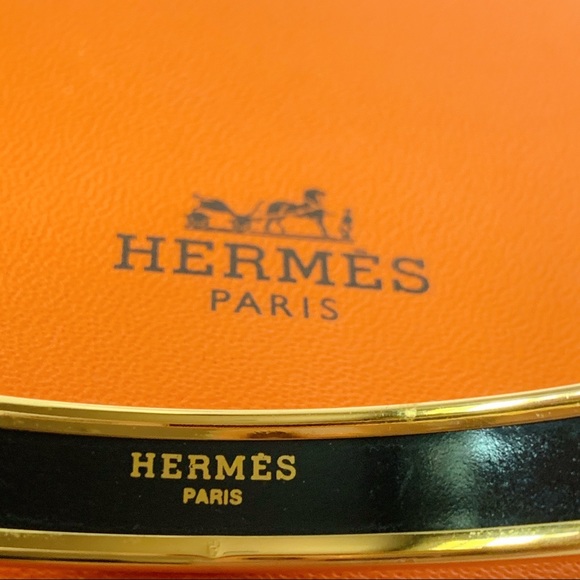 Hermès Caleche Enamel Bangle Bracelet - Picture 5 of 8